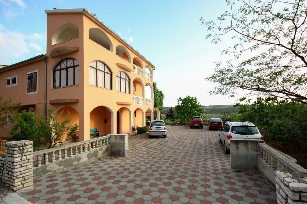Apartment Nakic Vrpolje Exteriér fotografie